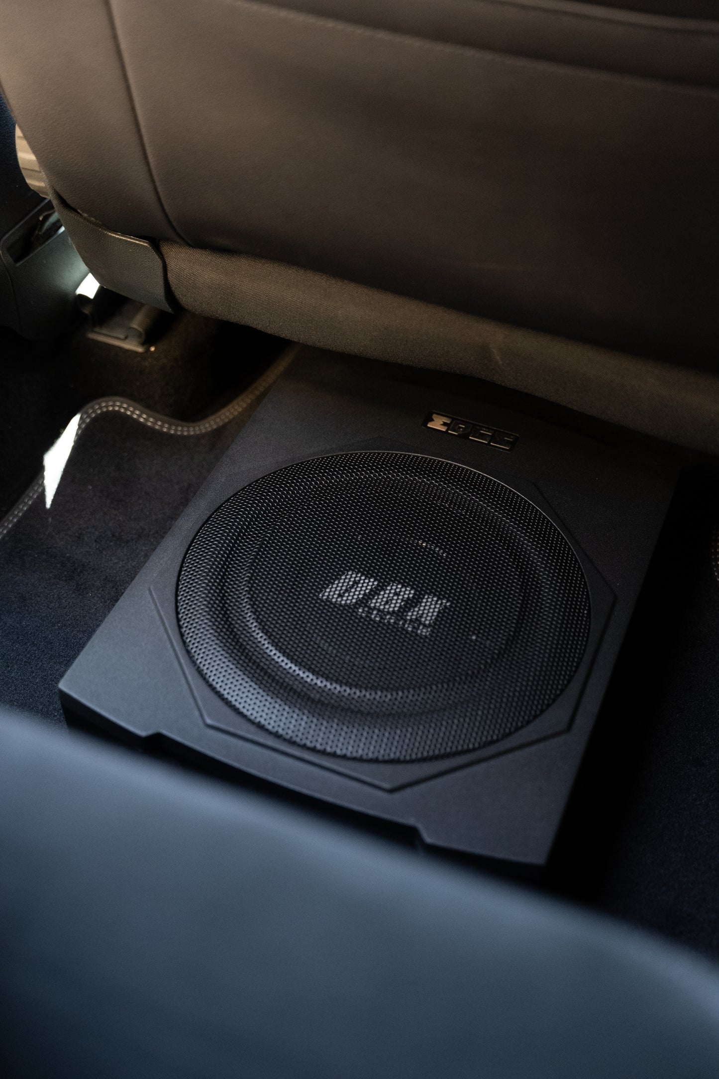 EDBX10A-E0 Shallow Active Bass Enclosure
